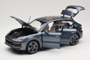 Porsche Cayenne 958 Turbo S Blue Metallic Minichamps 1:18 110066070 Métal — image 2 sur 8
