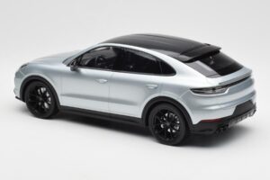 Porsche Cayenne E3 S Coupe Dolo Argent Norev 1:18 WAP0213220K Métal — image 5 sur 6