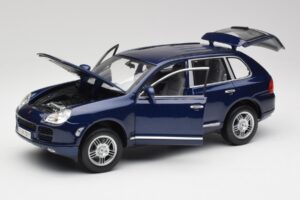 Porsche Cayenne S 9PA Dark Sea Bleu Métallisé Maisto 1:18 31635 Métal — image 2 sur 8