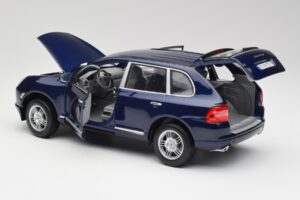 Porsche Cayenne S 9PA Dark Sea Bleu Métallisé Maisto 1:18 31635 Métal — image 5 sur 8