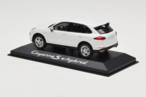 Porsche Cayenne 958 S e-Hybrid Blanc Minichamps 1:43 WAP0200040E Métal — image 3 sur 4