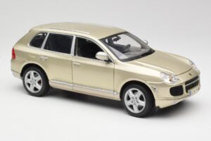 Porsche Cayenne Turbo 955 Beige Maisto 1:18 WAP02100113 Métal — image 6 sur 8