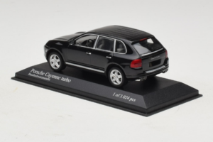 Porsche Cayenne 955 Turbo Black Metallic Minichamps 1:43 400061080 Métal — image 3 sur 5