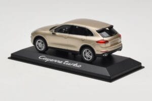 Porsche Cayenne 958 Turbo Or Minichamps 1:43 WAP0200050E Métal — image 3 sur 4