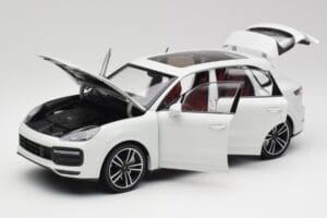 Porsche Cayenne 9YA Turbo Blanc Metallic Minichamps 1:18 155042560 Métal — image 2 sur 8