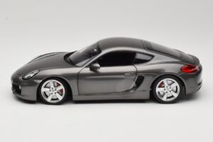 Porsche Cayman 981 S Gris Minichamps 1:18 WAP0210070D Métal — image 4 sur 8