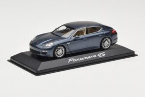 Porsche Panamera 970 4 Bleu Métallique Minichamps 1:43 400068220 Métal — image 2 sur 4