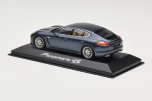 Porsche Panamera 970 4 Bleu Métallique Minichamps 1:43 400068220 Métal — image 3 sur 4