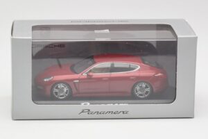 Porsche Panamera 970 Rouge Minichamps 1:43 WAP02000119 Métal — image 4 sur 4