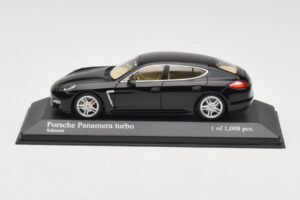Porsche Panamera 970 Turbo Noir Métallique Minichamps 1:43 400068271 Métal