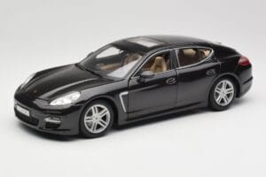 Porsche Panamera Turbo 970 Noir Maisto 1:18 36197 Métal