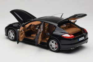Porsche Panamera 970 Turbo Basalt Black Norev 1:18 WAP02100319 Métal — image 5 sur 8