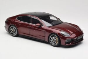 Porsche Panamera 971 Turbo S Rouge Metallic Minichamps 1:18 113061077 Métal — image 6 sur 8