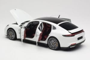Porsche Panamera 971 Turbo S Blanc Metallic Minichamps 1:18 113061074 Métal — image 5 sur 8