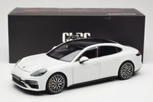 Porsche Panamera 971 Turbo S Blanc Metallic Minichamps 1:18 113061074 Métal — image 8 sur 8