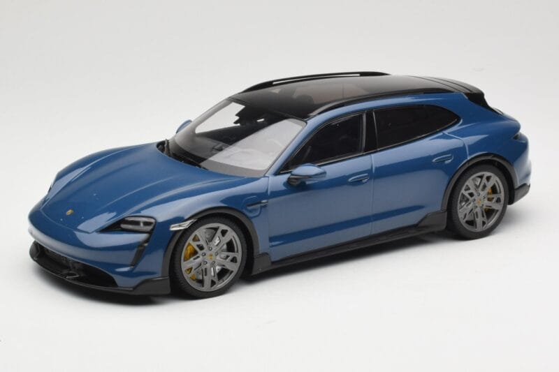Porsche Taycan J1 Turbo S Cross Turismo Bleu Minichamps 1:18 155069301 Métal