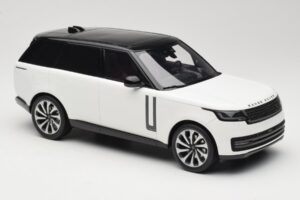 Land Rover Range Rover L460 P530 Autobiography Fuji White GT Spirit 1:18 GT533 Résine — image 4 sur 6