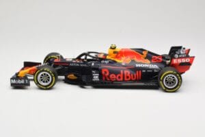 Red Bull Racing RB16 #23 A. Albon 4th Place Styrian GP 2020 Minichamps 1:18 110200223 Métal — image 3 sur 6
