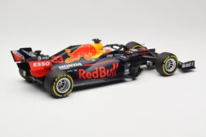 Red Bull Racing RB16 #33 M. Verstappen Winner 70th Anniversary GP 2020 Minichamps 1:18 110200533 Métal — image 2 sur 6