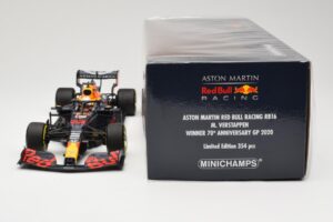 Red Bull Racing RB16 #33 M. Verstappen Winner 70th Anniversary GP 2020 Minichamps 1:18 110200533 Métal — image 6 sur 6