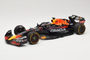 Red Bull Racing RB18 #1 M. Verstappen Winner Miami GP 2022 Minichamps 1:18 110220501 Métal