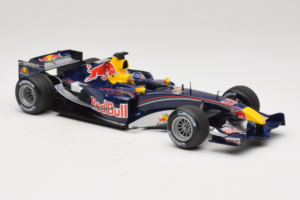 Red Bull RB1 Cosworth #15 C. Klien Red Bull Racing Showcar 2005 Minichamps 1:18 100050085 Métal — image 4 sur 7