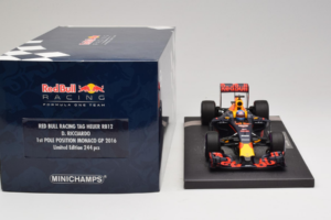 Red Bull RB12 Tag Heuer #3 D. Ricciardo Red Bull Racing 1st Pole Monaco Grand Prix 2016 Minichamps 1:18 117160103 Résine — image 6 sur 7