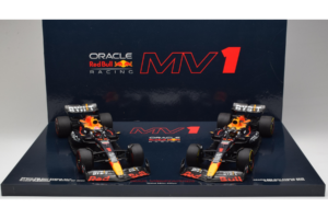 Red Bull RB19 Honda RBPT #1 M. Verstappen Oracle Red Bull Racing Qatar Grand Prix World Champion 2023 Minichamps 1:18 1122318 — image 6 sur 6