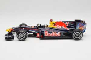 Red Bull RB6 Renault #5 S. Vettel Red Bull Racing Brazilian Grand Prix Winner 2010 Minichamps 1:18 110100205 Métal — image 3 sur 7