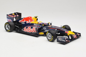 Red Bull RB7 Renault #2 M. Webber Red Bull Racing Showcar 2011 Minichamps 1:18 110110002 Métal — image 4 sur 7