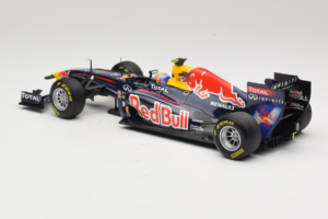 Red Bull RB7 Renault #2 M. Webber Red Bull Racing Showcar 2011 Minichamps 1:18 110110002 Métal — image 5 sur 7