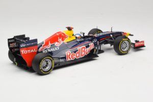 Red Bull RB8 Renault #1 S. Vettel Red Bull Racing Showcar 2012 Minichamps 1:18 110120071 Métal — image 2 sur 7