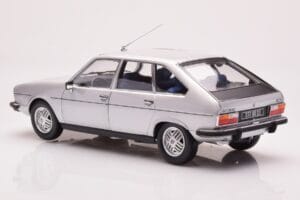 Renault 30 TX Argent Norev 1:18 185272 Métal — image 7 sur 8