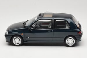 Renault Clio Baccara 1.8 Abyss Green Otto 1:18 OT1157 Résine — image 3 sur 6