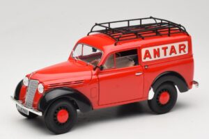 Renault Juvaquatre Utilitaire Rouge Solido 1:18 8424 Métal