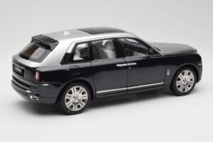 Rolls-Royce Cullinan Noir & Argent OEM 1:18 ROLLS001 Métal — image 3 sur 8