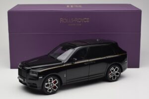 Rolls-Royce Cullinan Noir Avec Gold Coachline & Shadow Wheels OEM 1:18 028-15A Métal — image 8 sur 8