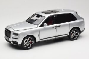 Rolls-Royce Cullinan Argent Avec Shadow Wheels OEM 1:18 028-16A Métal