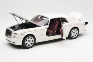 Rolls-Royce Phantom Coupe English Blanc Argent Kyosho 1:18 08861EW Métal — image 2 sur 8
