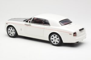 Rolls-Royce Phantom Coupe English Blanc Argent Kyosho 1:18 08861EW Métal — image 7 sur 8