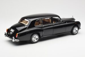 Rolls-Royce Phantom VI EWB Noir Kyosho 1:18 08905BK Métal — image 3 sur 8