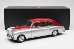 Rolls-Royce Phantom VI Argent Rouge Kyosho 1:18 08905SR Métal — image 8 sur 8