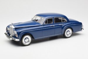 Rolls-Royce Silver Cloud III Flying Spur Mulliner RHD Bleu Foncé MCG 1:18 MCG18124 Métal