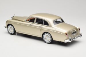 Rolls-Royce Silver Cloud III Flying Spur H.J. Mulliner Or MCG 1:18 MCG18058 Métal — image 5 sur 6