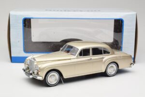 Rolls-Royce Silver Cloud III Flying Spur H.J. Mulliner Or MCG 1:18 MCG18058 Métal — image 6 sur 6