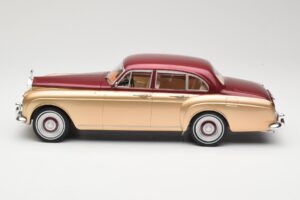 Rolls-Royce Silver Cloud III Flying Spur H.J. Mulliner Rouge & Or MCG 1:18 MCG18132 Métal — image 3 sur 6