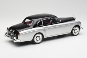Rolls-Royce Silver Cloud III Mulliner Argent & Noir MCG 1:18 MCG18128 Métal — image 2 sur 6