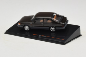 Saab 900 Turbo Noir IXO 1:43 CLC577N Métal — image 3 sur 4