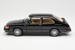 Saab 900 Turbo Noir MCG 1:18 MCG18338 Métal — image 3 sur 6