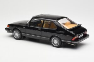 Saab 900 Turbo Noir MCG 1:18 MCG18338 Métal — image 5 sur 6